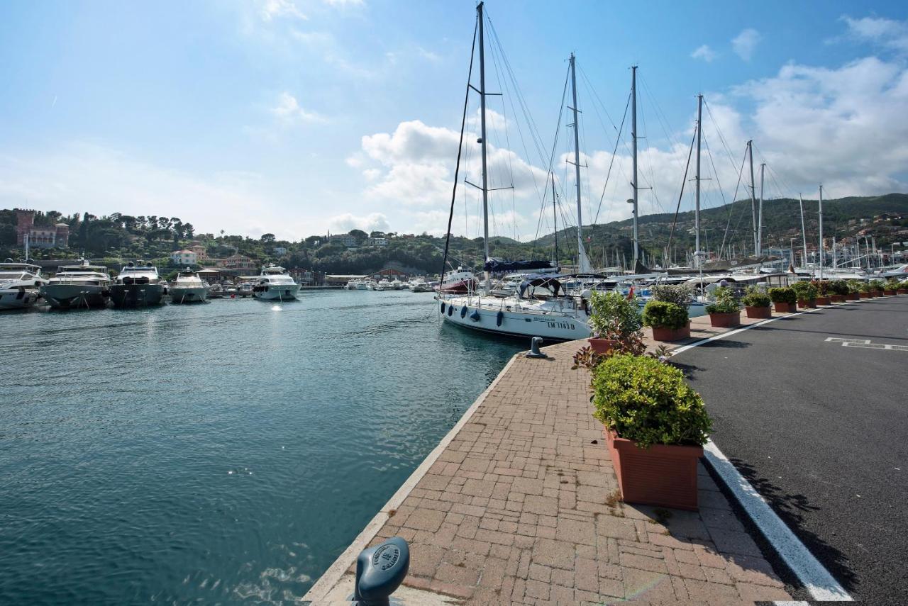 Casa Gocce Di Cristallo Varazze Bagian luar foto